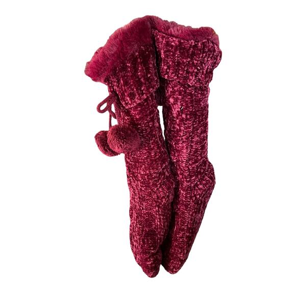 Jane And Bleecker Maroon Red Plush Soft Slipper Socks NWOT - Picture 1 of 4